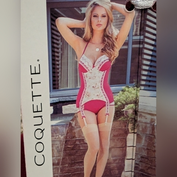 COQUETTE Plus Size Raspberry Lace floral Corset bustier, size 1x/2x - Picture 3 of 16